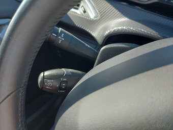 Peugeot 2008 1,2 ALLURE/S&S/ČR/ 1.MAJITEL - 15
