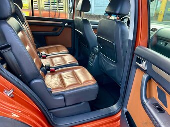 VOLKSWAGEN TOURAN CROSS 2.0 TDI,7 míst - 15