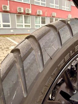 Triumph Scrambler 400 X - 15