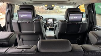 Jeep Grand Cherokee - 15