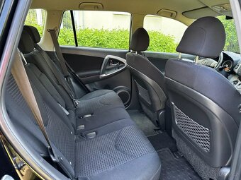 Toyota Rav4 2.2 D4-D 130kW SUV 4x4 Navi Tempomat Rám Nášlapy - 15