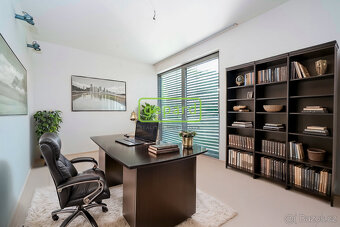 Vícegenerační samostatná vila 636m2, s pozemkem 2478m2, Koun - 15