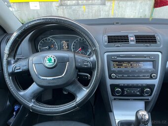 Škoda Octavia II 1.6 TDI lehce bouraná, plně pojízdná - 15