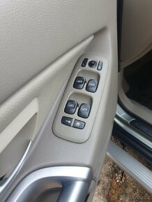 Volvo XC90 4.4i V8 - 15