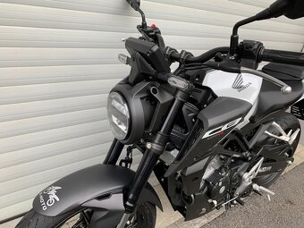Honda CB 125R Nový model 2025 - 15
