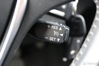 Toyota Auris, 1,6 Valvematic, 1.maj.,ČR,serviska,TOP - 15