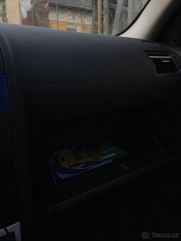 Ford Mondeo 1.8 - 15
