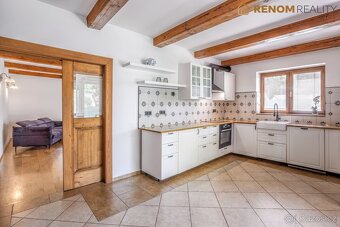 Prodej rodinného domu 6+1 se zahradou v obci Bělkovice – Laš - 15