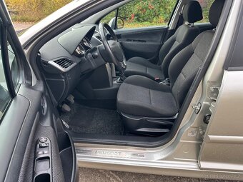 Peugeot 207 1,6i 88kw Panorama Edition - 15