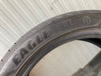 Letni pneumatiky BMW 5 245/40/19 275/35/19 - 15