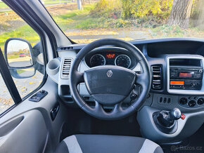 Renault Trafic Minibus - 15