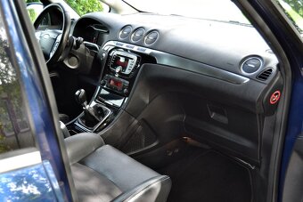 Ford S-Max 2.0 TDCI 120kW Titanium TOP STAV - 15
