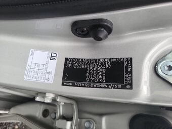 TOYOTA COROLLA 2,0 HBRID 135KW 50 450 KM - 15