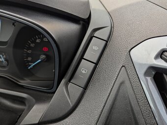 Ford Tourneo Custom 2.0TDCi 125kW 8 MÍST KAMERA ČR - 15