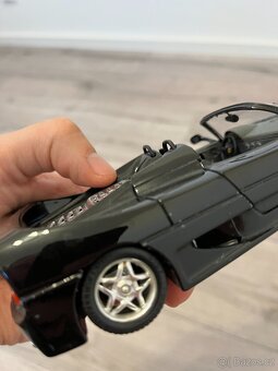 Bburago 1:24 sbírka 3x modelu aut lehce poškozené - 15