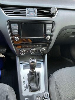 ŠKODA Octavia Combi 2.0 TDI 110kW Style plus 2017 - 15