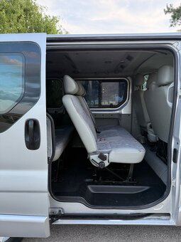 Opel Vivaro Life 2.5 Cdti 145ps • 9- miestný buss • - 15