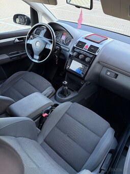 Vw  Touran 2.0tdi 103kw rok 11/2007 - 15