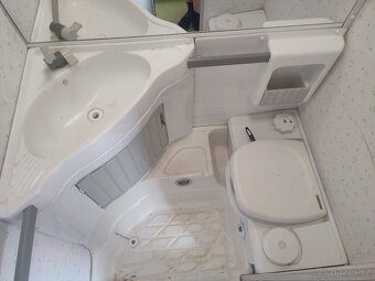 Knaus Sudwind 460, předstan, WC, STK, soběstačný - 15