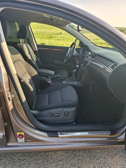 Škoda Superb 2.0 Tdi 125kW Vyhřívané sedačky - 15