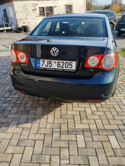 VW Jetta 1.6 TDI 77 kw - 15