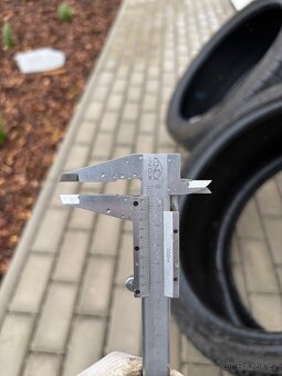Zimní pneumatiky Pirelli, Nokian 255/35 R19 - 15