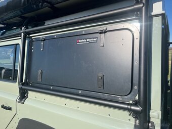 Prodám Land Rover Defender 110 - 300 TDi po GO - 15