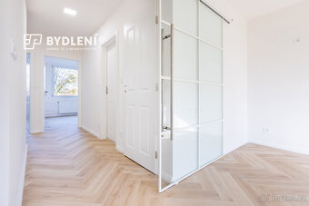 Kompletně zrekonstruovaný designový byt 3+kk (76 m²) s nadst - 15