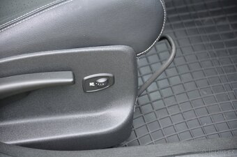 Renault Megane 3 kombi, 2.0 dCi, 118kW, max.výbava - 15