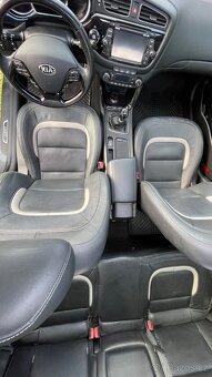 Kia Ceed 1,6 gdi, 99kw, panorama,full výbava - 15