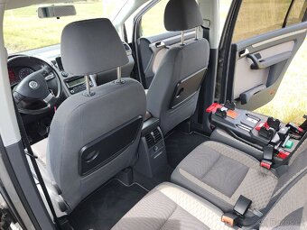 Volkswagen Touran Cross TSI - 15