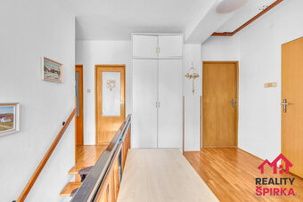 Prodej RD 5+1, garáž, CP 495 m², Staré Město u Moravské Třeb - 15