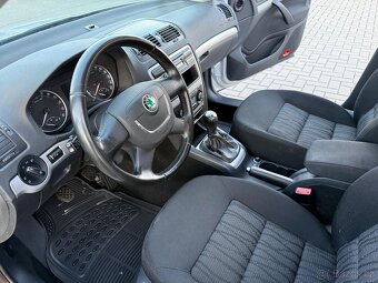 Octavia2 kombi 1.9tdi 77kw 2009 ELEGANCE vyhřívané sedačky - 15