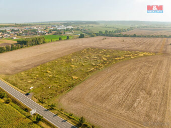 Prodej komerčního pozemku, 22063 m², Kačice - 15