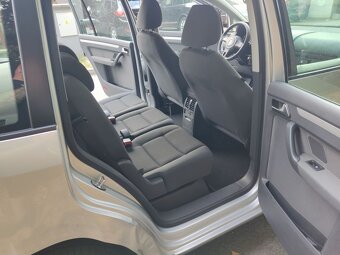 VW TOURAN 1,4TSi-DSG-navigace - 15