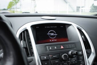 Opel Astra Sport Tourer 1.7 CDTI / AJ NA SPLÁTKY / - 15