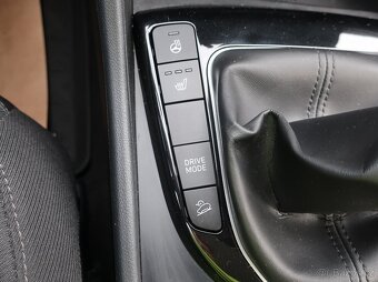 Hyundai Tucson 1.6T-GDi 110kW SMART ČR ZÁRUKA SERVISKA - 15