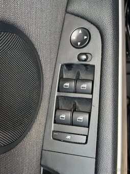 BMW 318i E90 - 15