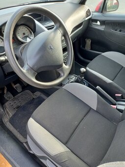 Peugeot 207 1,4 benzín, 54kw, r.v. 5/2007,  151.167km  - 15