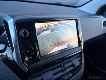 Peugeot 2008 ALLURE 110 koní, Automat, Navigace - 15