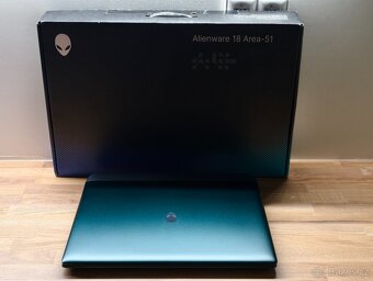 18" 300HZ_ALIENWARE 18 AREA-51_U7-255HX_32GB_RTX 5060 8GB - 15