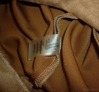 Semišové pouzdrové šaty Calvin Klein - 15