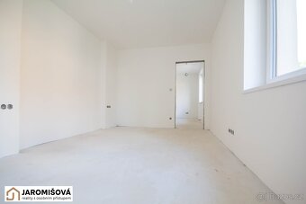 Prodej rodinného domu 107 m², pozemek 469 m² - 15