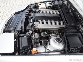 BMW 850i E31 1991 stříbrný celolak, najeto jen 122 600 km - 15