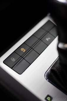 Prodám Škoda Octavia 3, 2.0tdi 110 kw, aut, tažné , 99100 km - 15