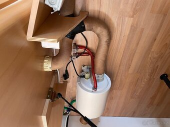 Beyerland Vitesse 400, 2006, 4 osoby, EL.POJEZD - 15