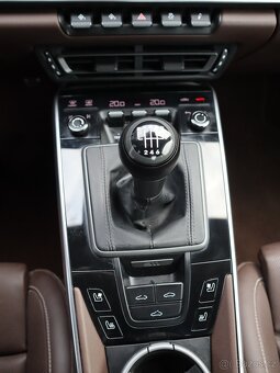 Porsche 911 Carera 4S 3.0i BiTurbo 331 kW Manuál 4x4 rv.2021 - 15