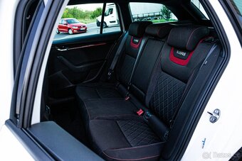 Škoda Octavia Combi 2.0 TDI RS DSG 4x4 - 15