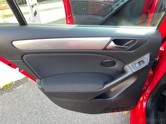 Prodám Volkswagen Golf 1,6 Trendline 5dv. ČR - 15