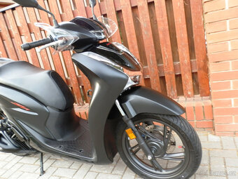 Honda SH 125i Sport (2023) - 15